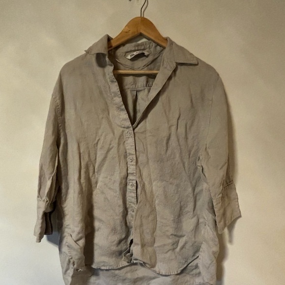 Zara- 3/4 legth sleeve button up - Picture 2 of 5